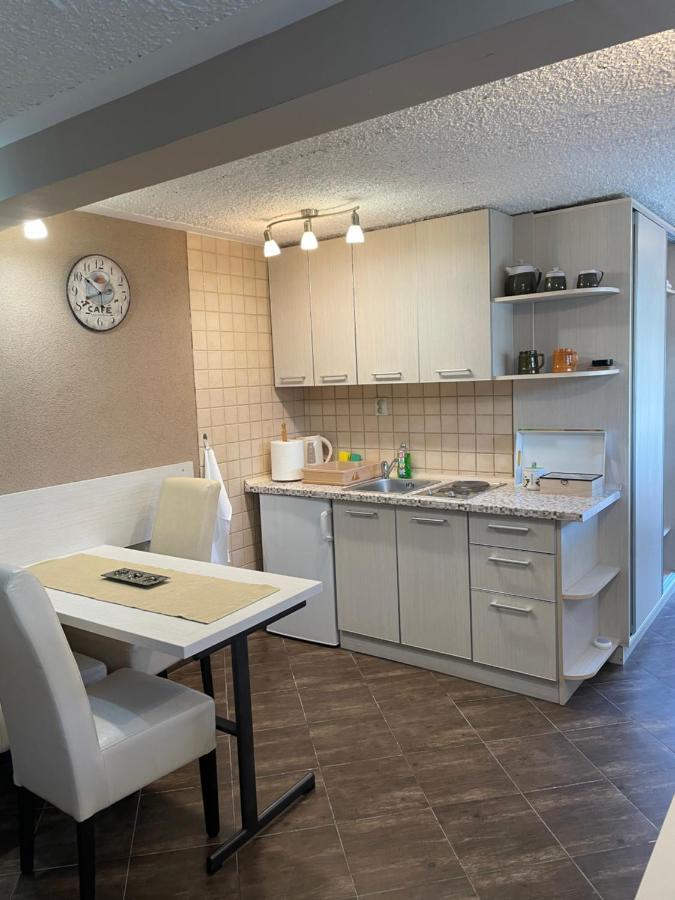 Apartment Garden Котор Екстер'єр фото