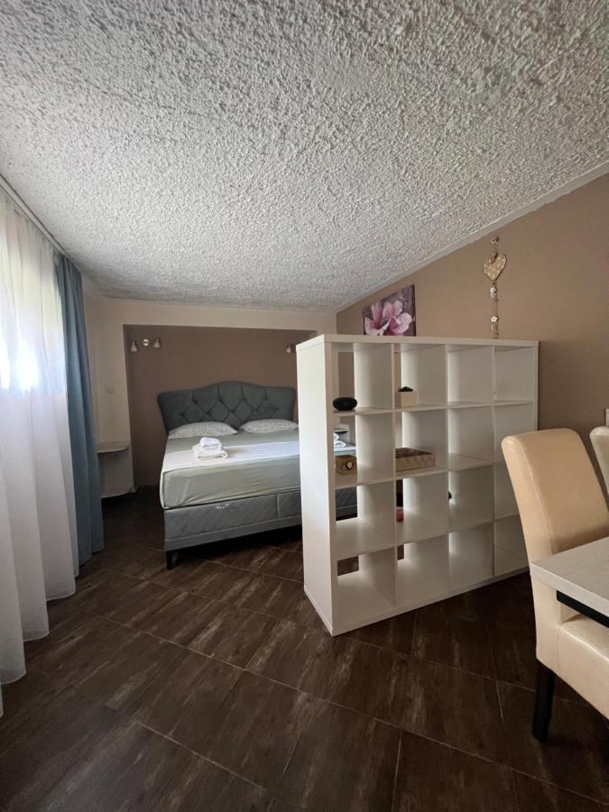 Apartment Garden Котор Екстер'єр фото
